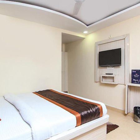 Oyo 8883 Hotel Comfort Zone Lucknow Dış mekan fotoğraf