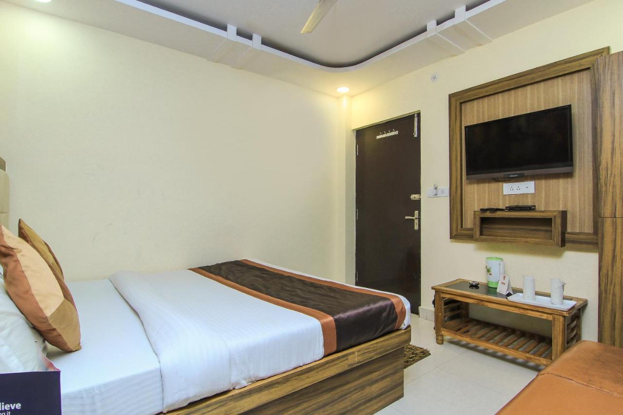 Oyo 8883 Hotel Comfort Zone Lucknow Dış mekan fotoğraf